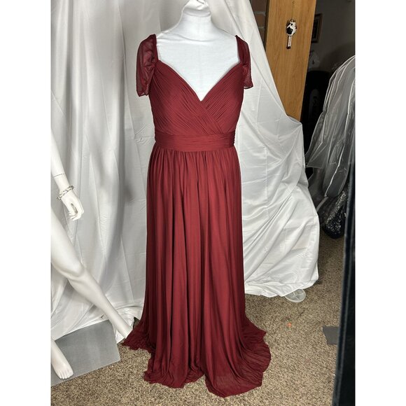 Kleinfeld Bridesmaid Prom dress color Cranberry, Size 16, NWT - Picture 1 of 10